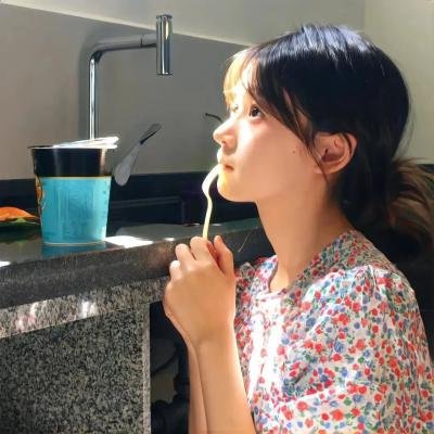 堂下何人封面